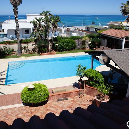 Villa Seven Palms อิโซลา เดลเล เฟมมิเน ภายนอก รูปภาพ